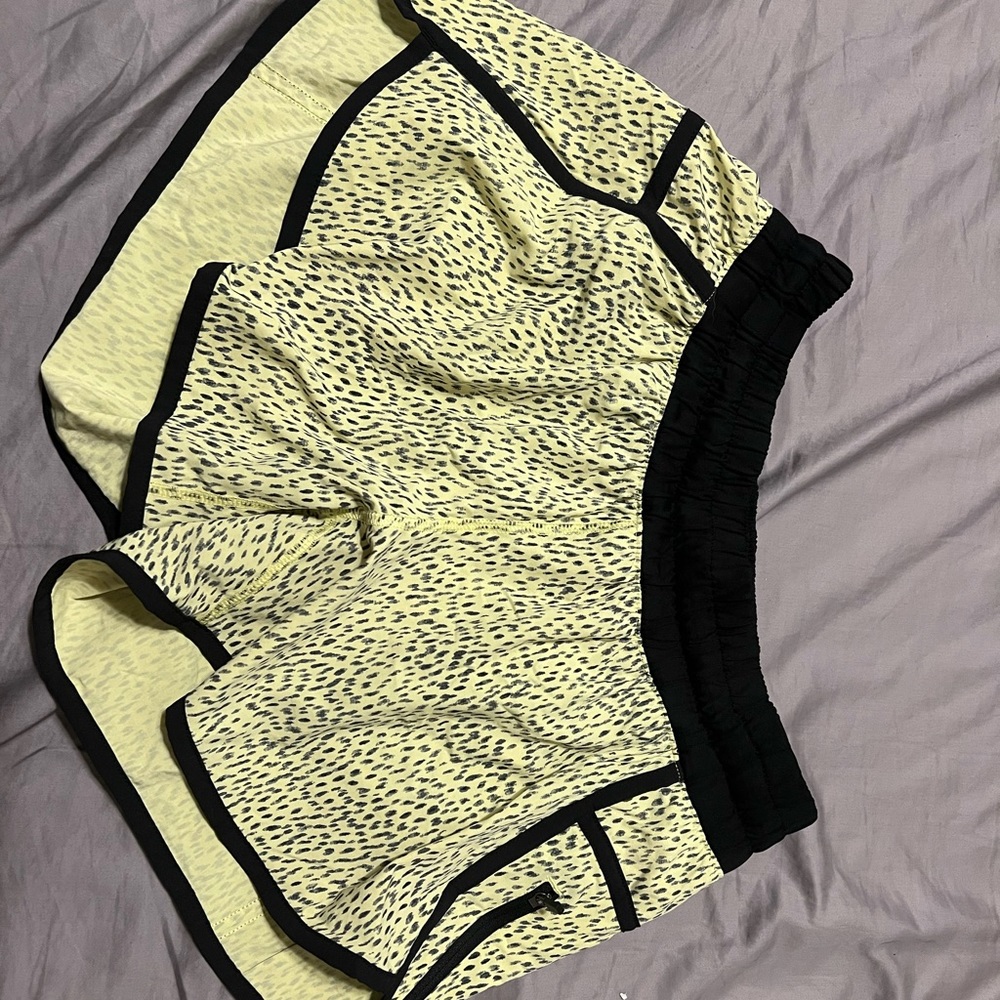 Lululemon tracker shorts size 8